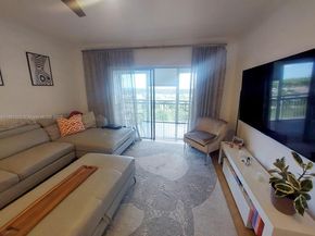 4400 Hillcrest Dr 1005A, Hollywood FL 33021