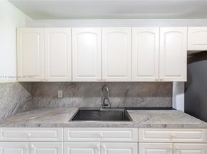 2651 NW 13th St 43, Miami FL 33125