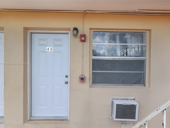 2651 NW 13th St 43, Miami FL 33125