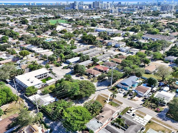 1310 N 24th Ave, Hollywood FL 33020