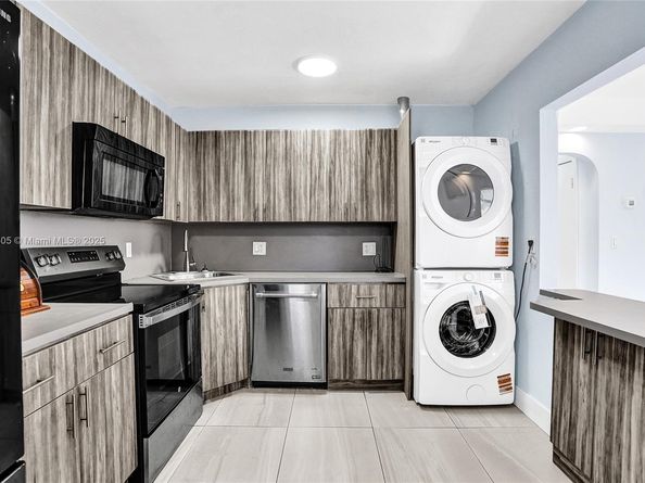 1310 N 24th Ave, Hollywood FL 33020