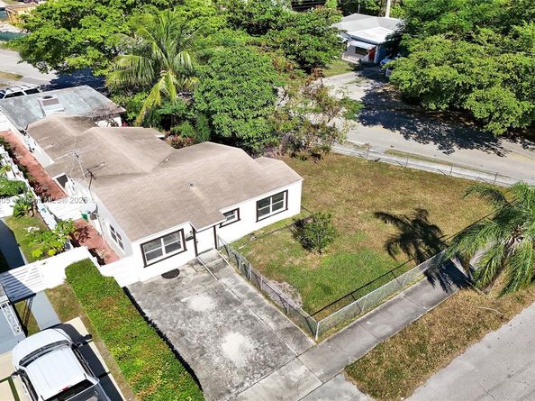 1310 N 24th Ave, Hollywood FL 33020