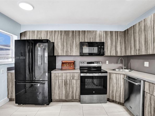 1310 N 24th Ave, Hollywood FL 33020