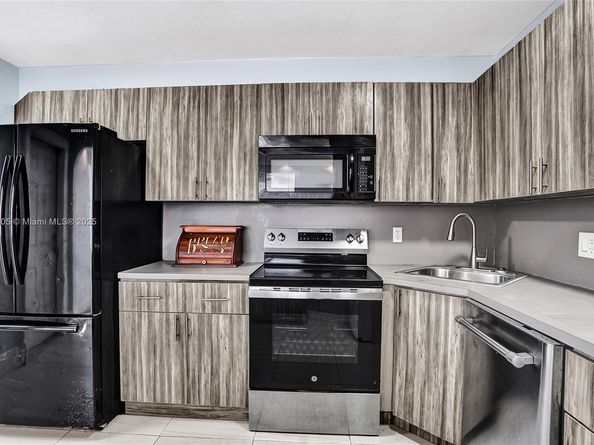 1310 N 24th Ave, Hollywood FL 33020