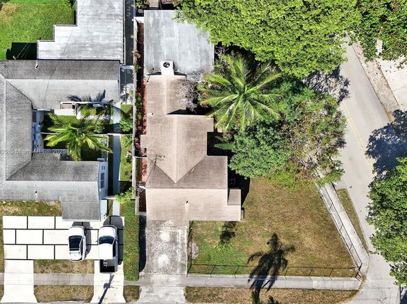 1310 N 24th Ave, Hollywood FL 33020