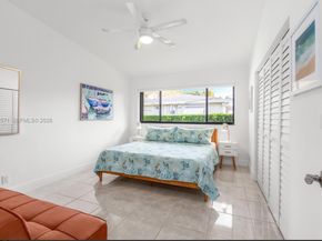 811 N Highland Dr, Hollywood FL 33021