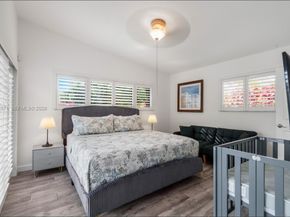 811 N Highland Dr, Hollywood FL 33021