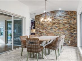 811 N Highland Dr, Hollywood FL 33021