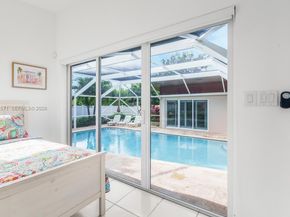 811 N Highland Dr, Hollywood FL 33021