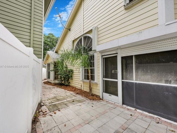 5366 214th Ct S, Boca Raton FL 33486
