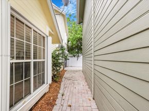 5366 214th Ct S, Boca Raton FL 33486