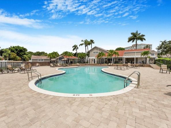 5366 214th Ct S, Boca Raton FL 33486