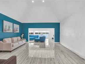 5602 White Cedar Ln, Tamarac FL 33319