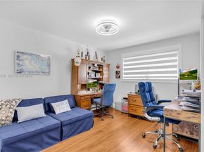 4737 NW 98th Pl, Doral FL 33178