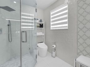 4737 NW 98th Pl, Doral FL 33178