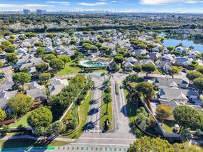 4737 NW 98th Pl, Doral FL 33178