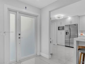 4737 NW 98th Pl, Doral FL 33178