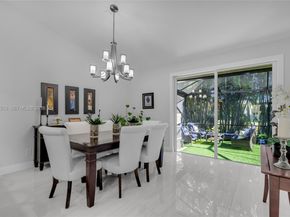 4737 NW 98th Pl, Doral FL 33178