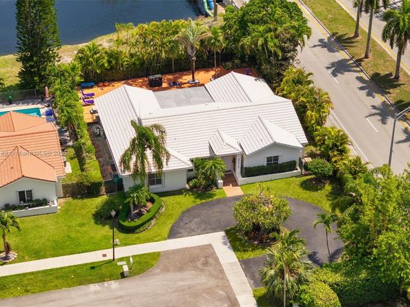 8610 SW 83rd St, Miami FL 33143