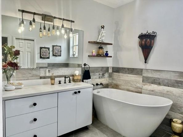 13680 SW 50th Ct, Miramar FL 33027