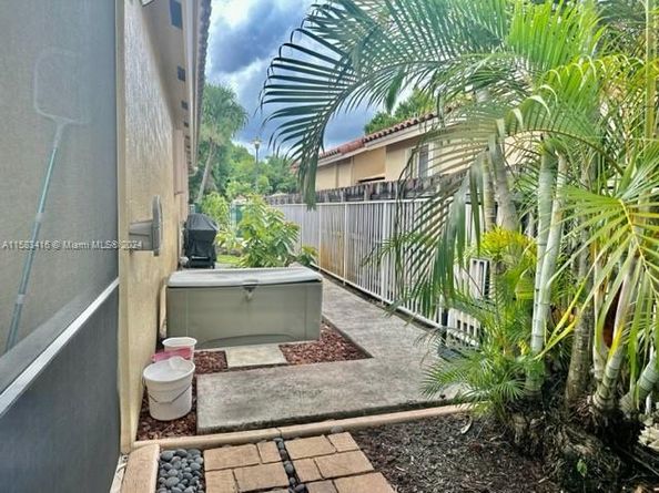 13680 SW 50th Ct, Miramar FL 33027