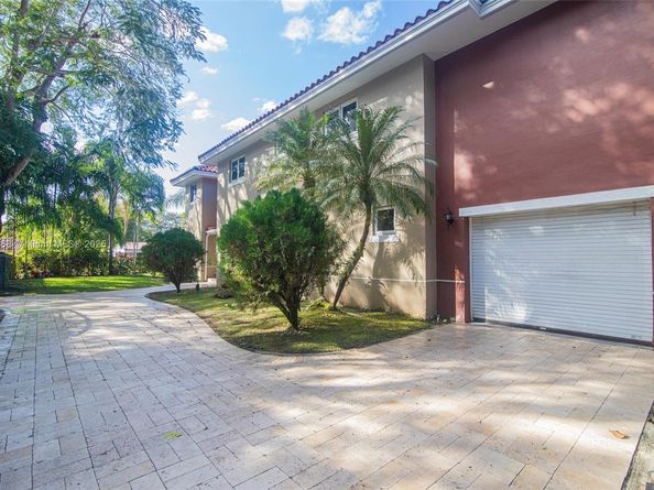 1543 Dorado Ave, Coral Gables FL 33146