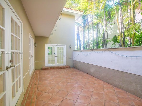 1543 Dorado Ave, Coral Gables FL 33146