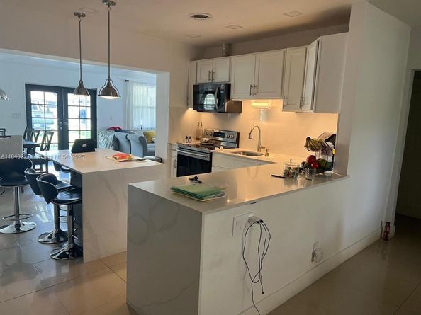 1031 NE 142nd St, North Miami FL 33161