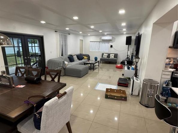 1031 NE 142nd St, North Miami FL 33161
