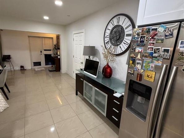 1031 NE 142nd St, North Miami FL 33161
