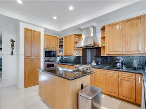 19411 NE 17th Ave, Miami FL 33179