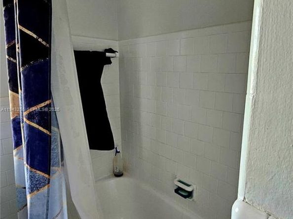 6141 SW 41st Ct, Davie FL 33314