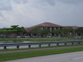 1600 SW 127th Way 101C, Pembroke Pines FL 33027