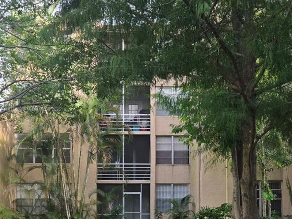 9410 Live Oak Pl 103, Davie FL 33324