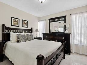 6570 W 2nd Ct 19C, Hialeah FL 33012