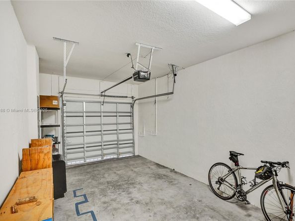 20540 NE 5th Pl, Miami FL 33179