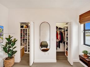 20540 NE 5th Pl, Miami FL 33179