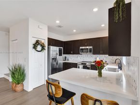 20540 NE 5th Pl, Miami FL 33179