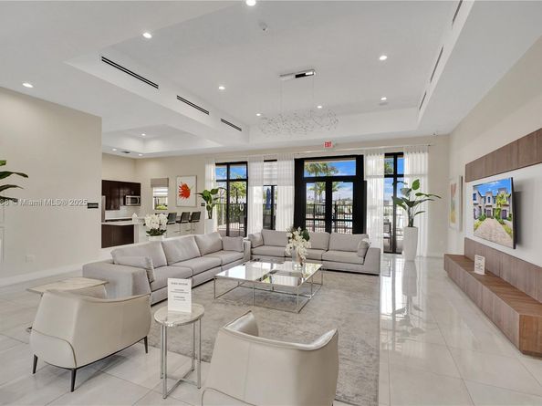 20540 NE 5th Pl, Miami FL 33179