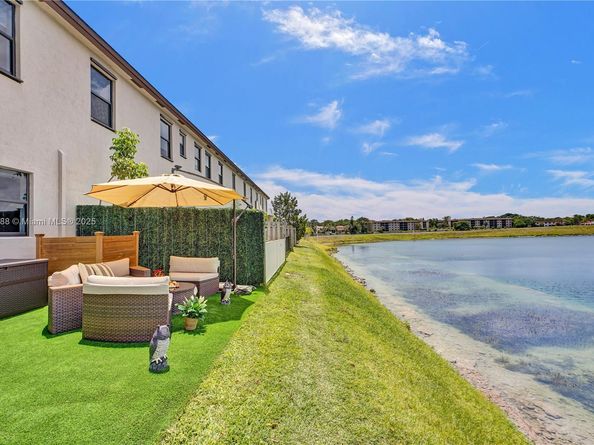 20540 NE 5th Pl, Miami FL 33179