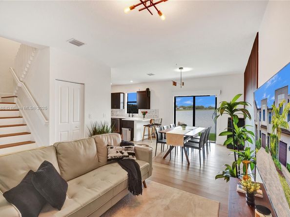 20540 NE 5th Pl, Miami FL 33179