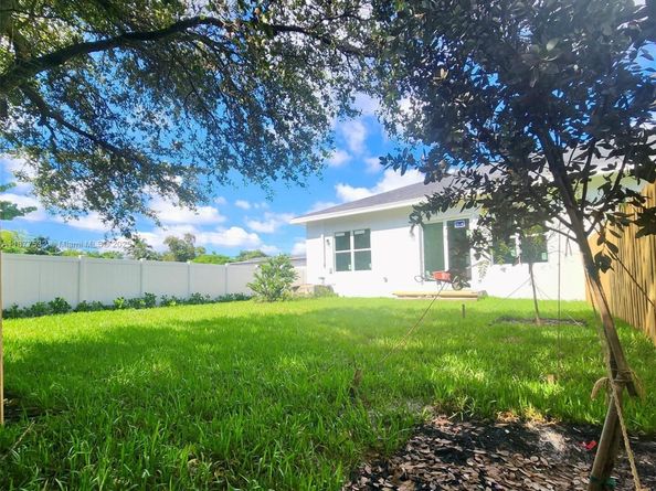 1212 NW 4th Ave, Fort Lauderdale FL 33311