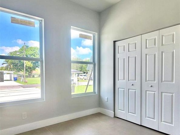 1212 NW 4th Ave, Fort Lauderdale FL 33311