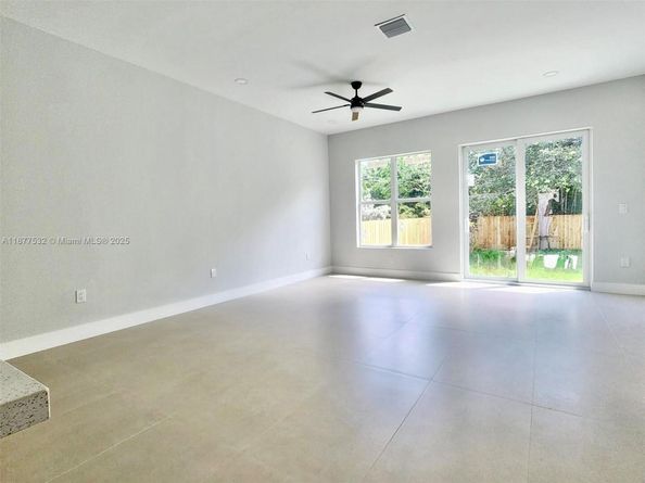 1212 NW 4th Ave, Fort Lauderdale FL 33311