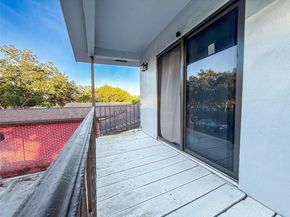 6630 Charleston St, Hollywood FL 33024