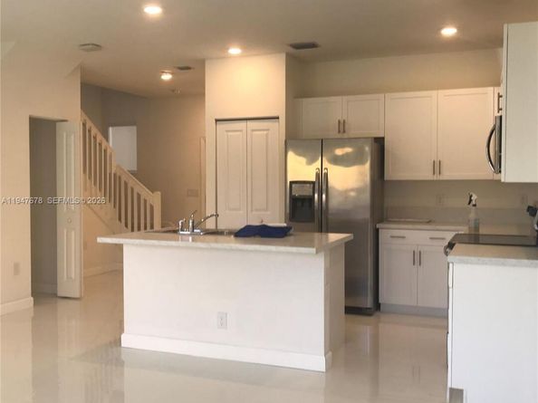 278 NE 208th Ter, Miami FL 33179