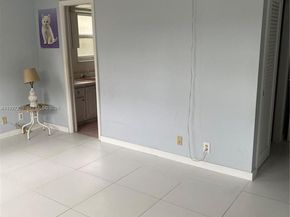 610 NE 12th Ave 308, Hallandale Beach FL 33009