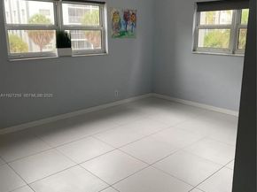 610 NE 12th Ave 308, Hallandale Beach FL 33009