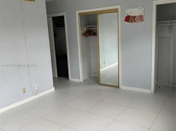 610 NE 12th Ave 308, Hallandale Beach FL 33009