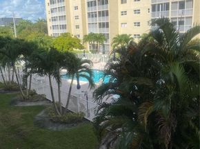 610 NE 12th Ave 308, Hallandale Beach FL 33009